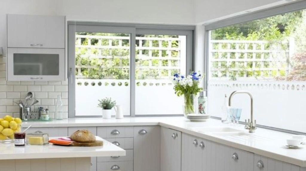 Jendela Aluminium Kaca Buram