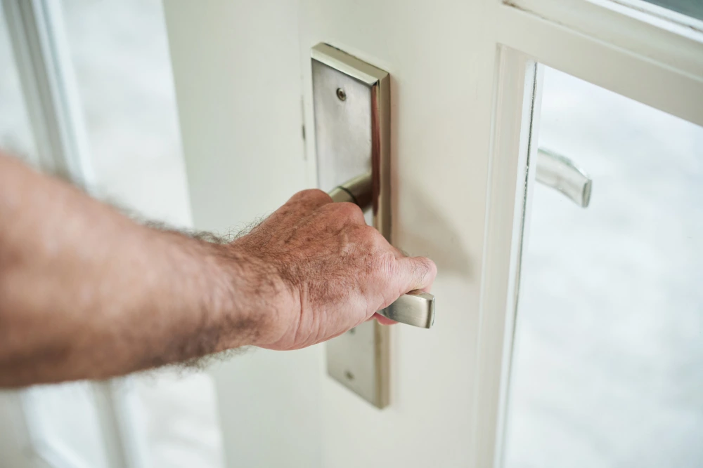 Standar Tinggi Handle Pintu di Indonesia